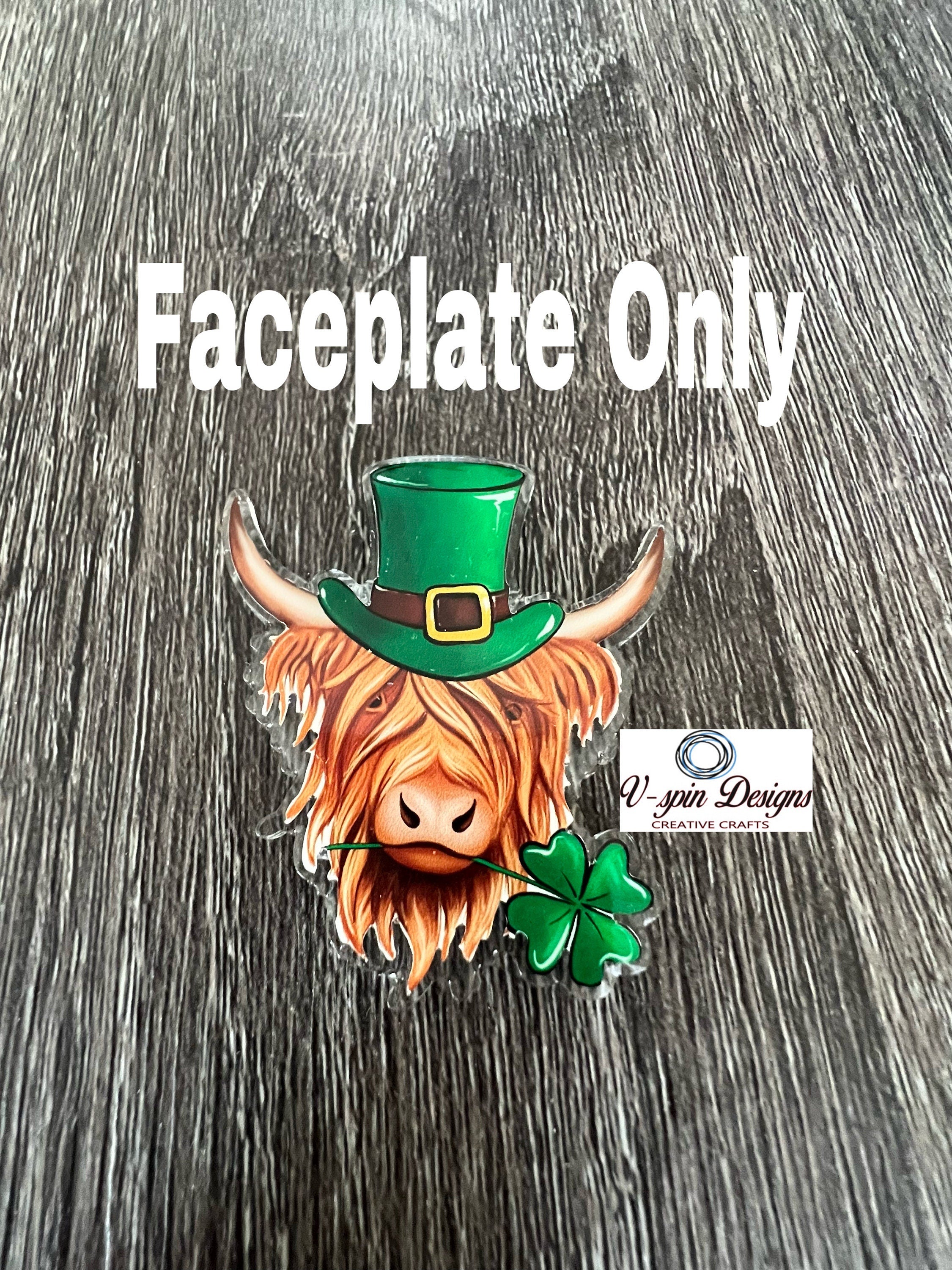 St. Patrick's Day Highland Cow Badge Reel: Festive Acrylic ID Holder