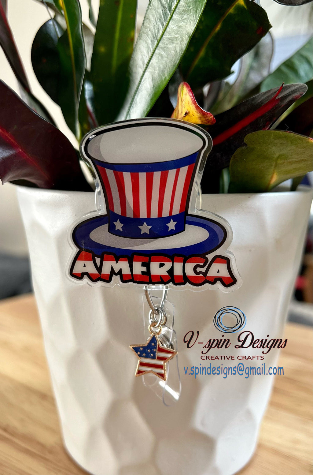 Patriotic America Hat Badge Reel | 4th of July Retractable Acrylic ID Holder
