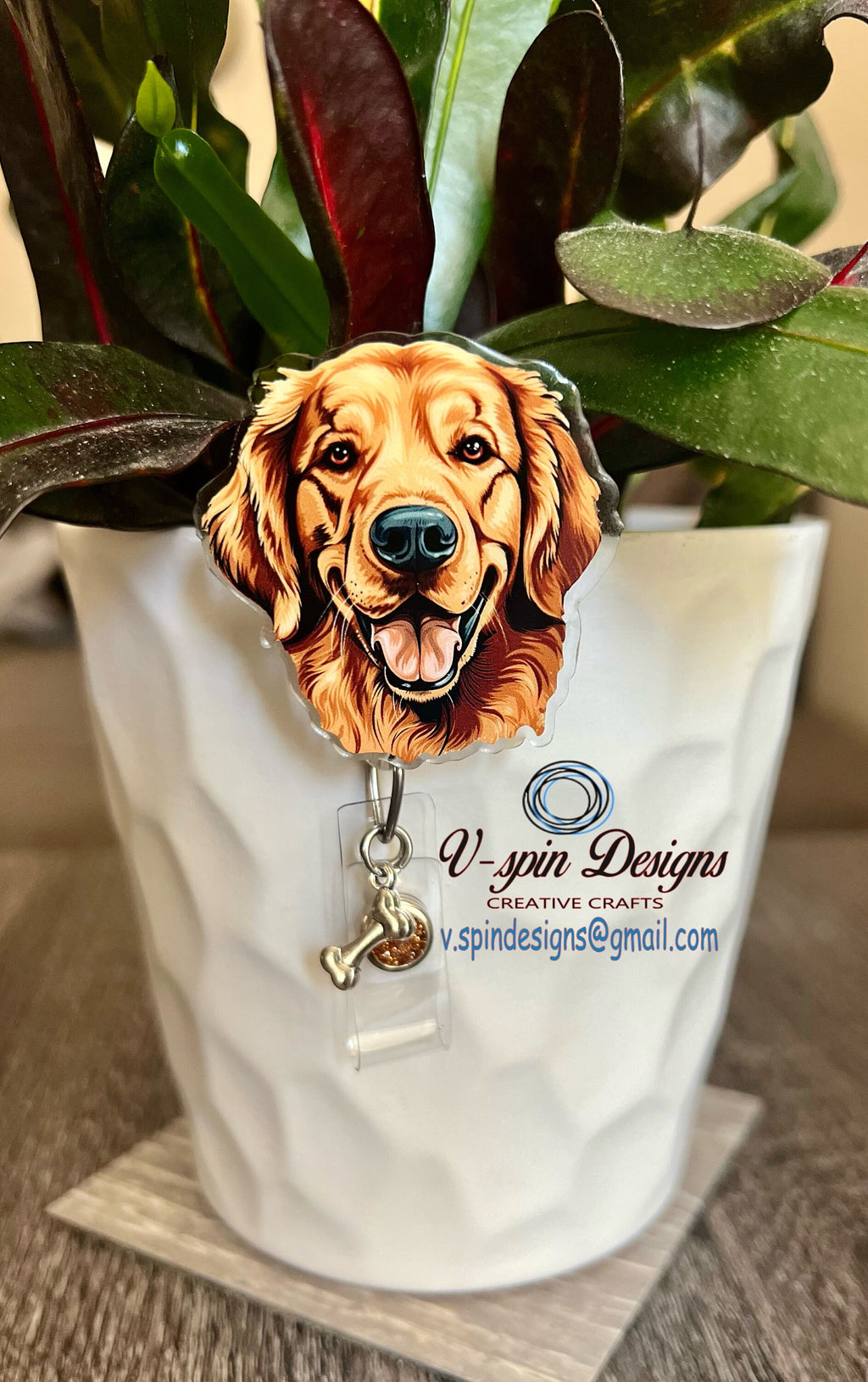 Golden Retriever dog badge reel/ID Holder/card holder/dog badge reels