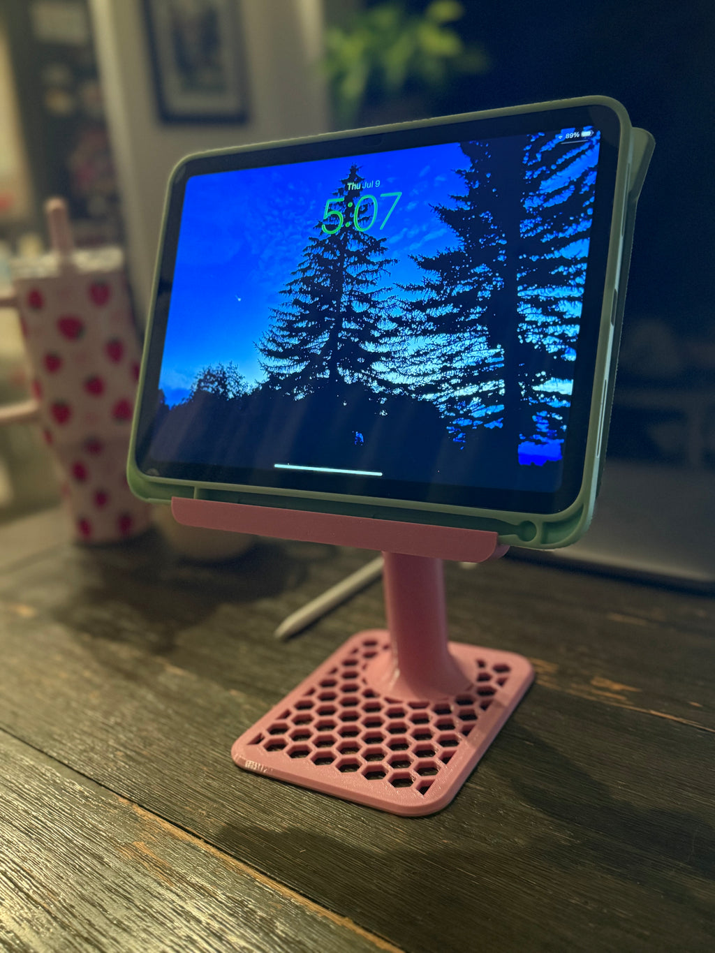 Ergonomic iPad Stand – Adjustable Tablet Holder for School, Home & Office