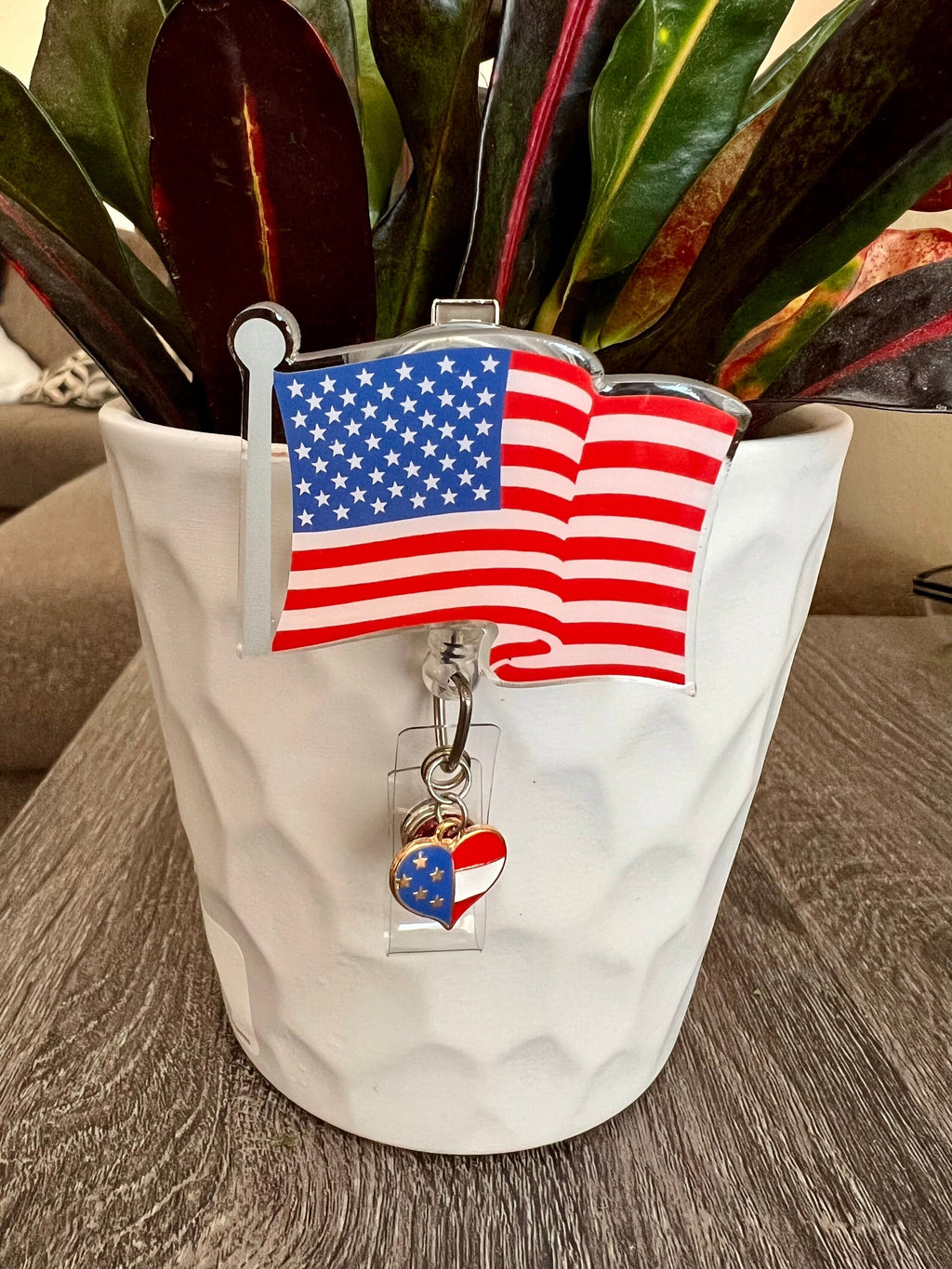 USA Flag badge reel/ID Holder/card holder/teachers/nurses/VA/america