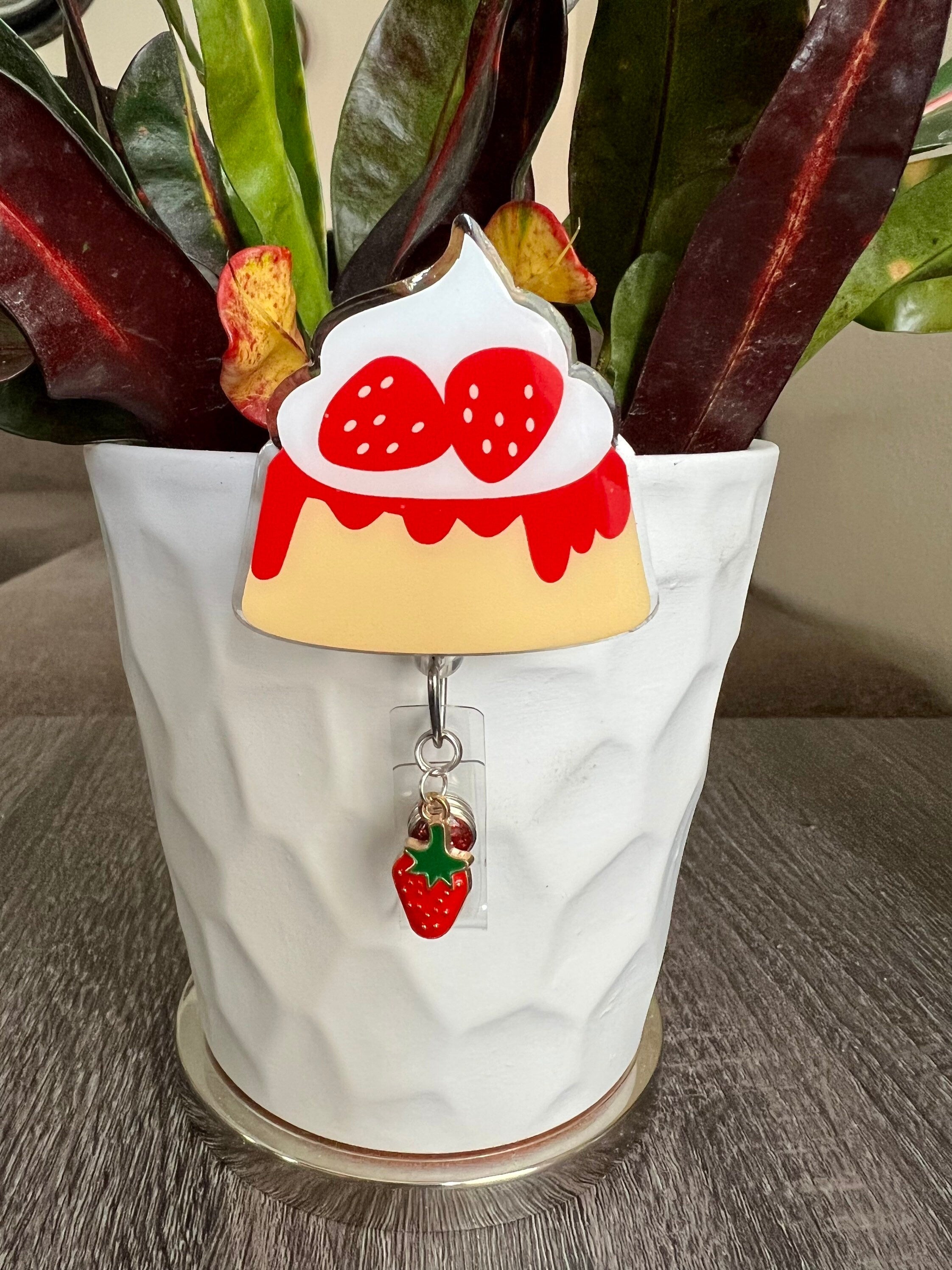Strawberry Shortcake badge reel/ID Holder/nurses/teachers/desserts/summer badge reels